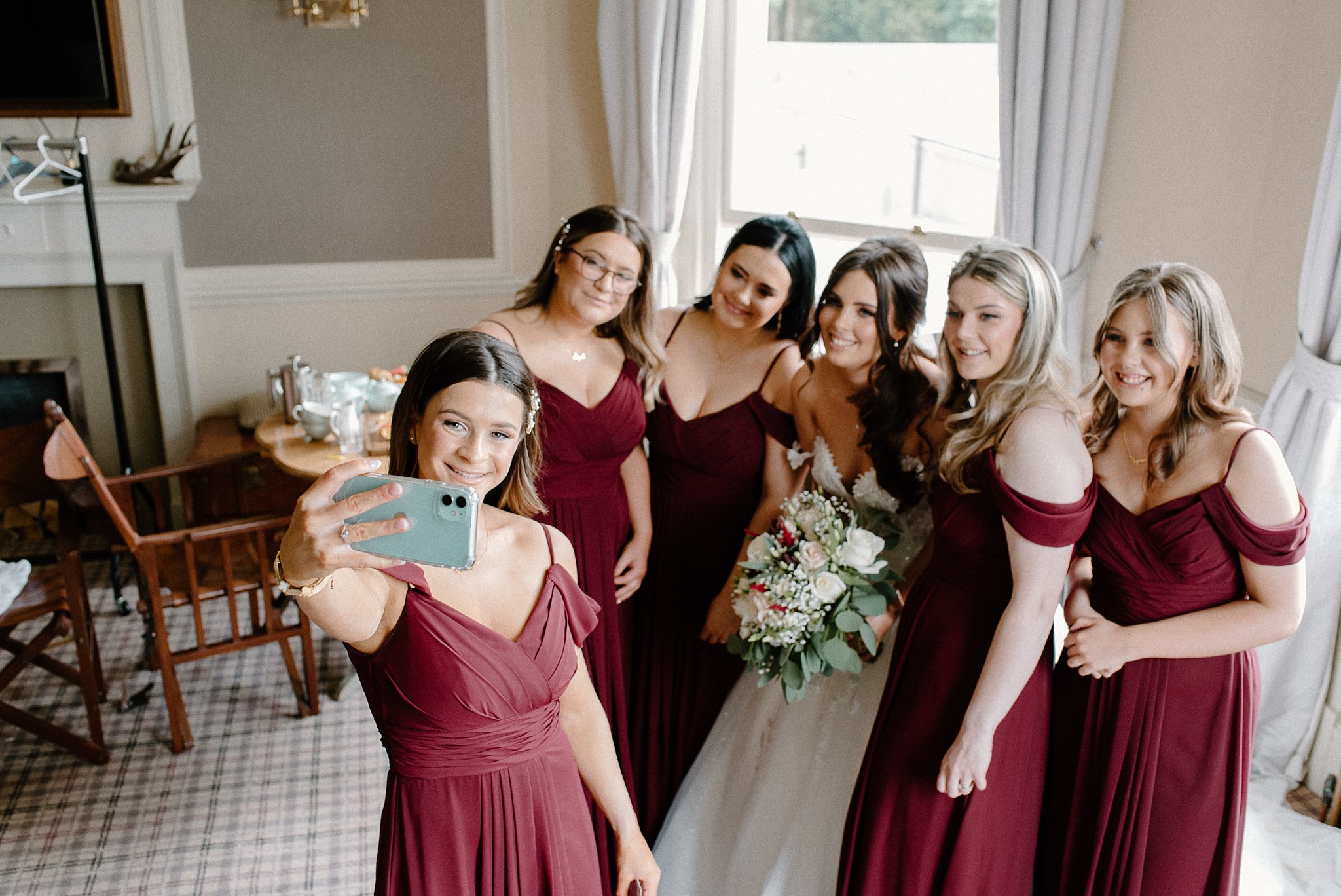 Cornhill Castle, wedding, photography, photographer, bride, bridesmaids, selfie