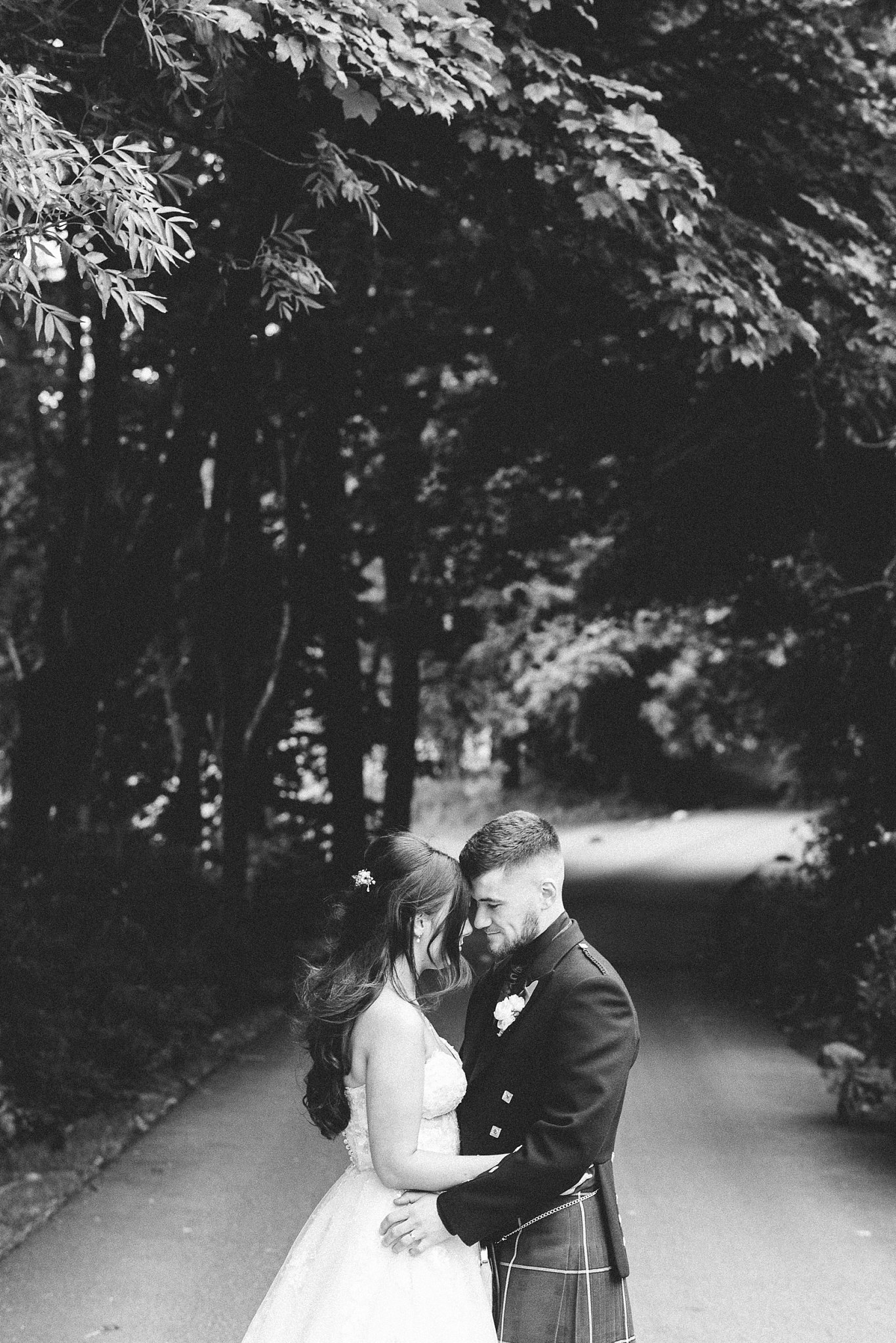 Cornhill Castle, wedding, photography, photographer, Scotland, bride, groom, romantic, couple, portrait, pics, photo, married, hotel, kilt, tartan, Biggar, South Lanarkshire, Tinto Hill, black, white